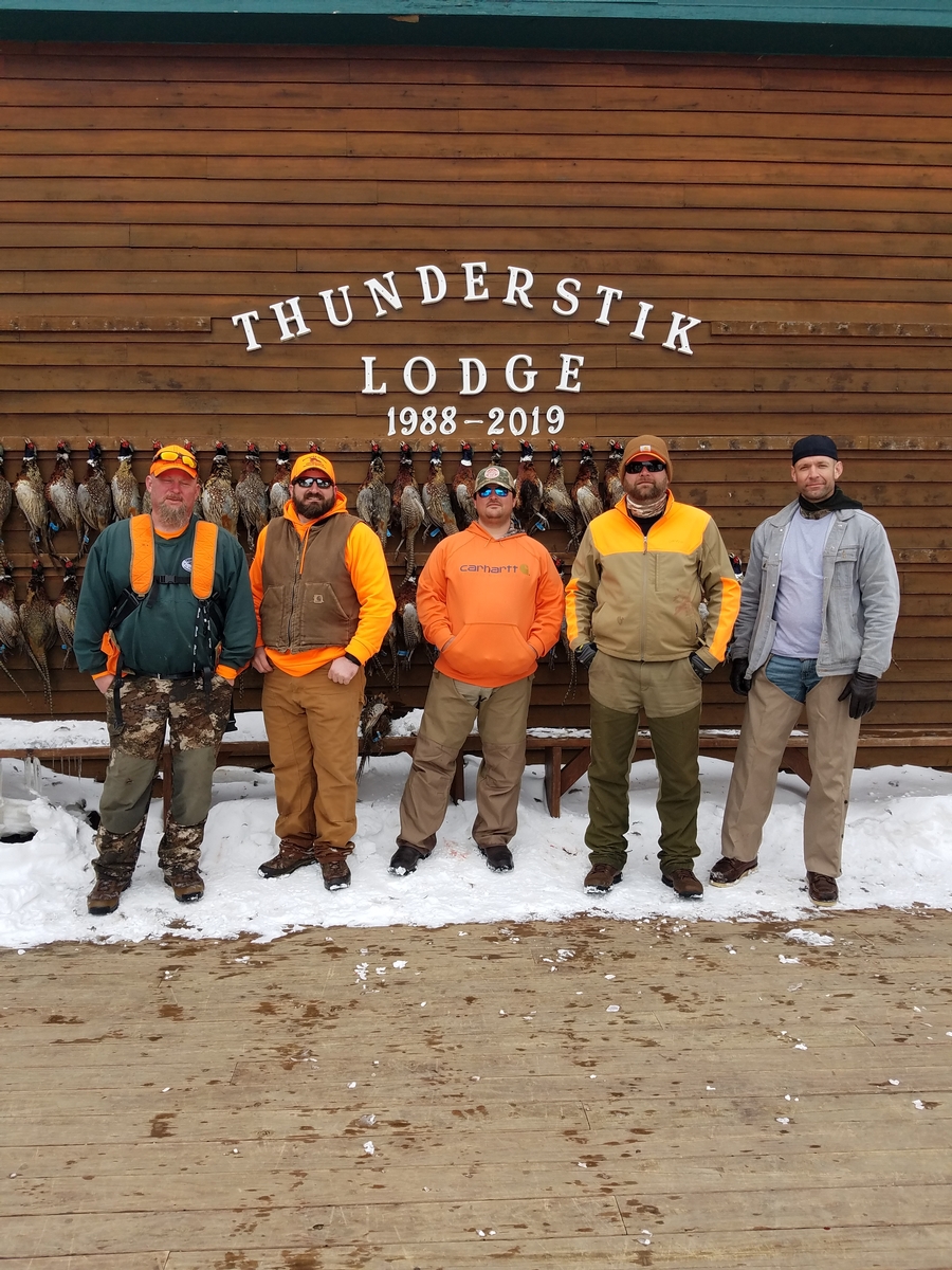 Thunderstik lodge group hunts